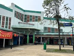 West Coast Drive (D5), Retail #529433811